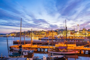 Gece Norveç'te Oslo bağlantı noktası şehir