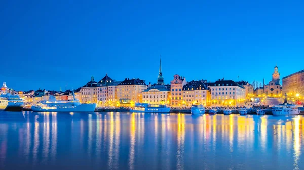 Panoráma kilátás a stockholmi városkép éjjel, Svédország — Stock Fotó