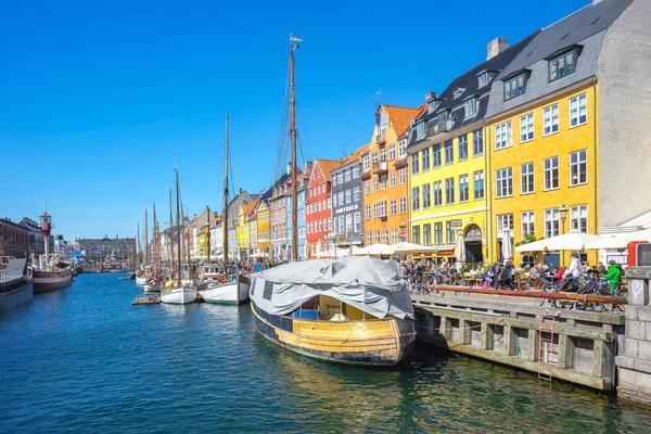 Vista de Nyhavn en la ciudad de Copenhague, Dinamarca — Foto de Stock