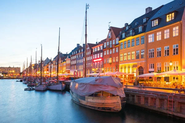 Κοπεγχάγη λιμάνι της πόλης τη νύχτα στη Δανία — Φωτογραφία Αρχείου