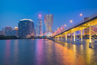 Macau cityscape gece ile Nam Van Gölü
