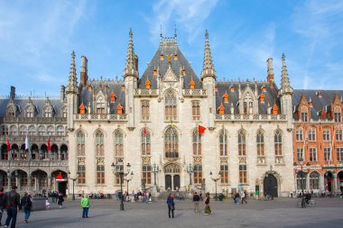 Bruges, Belçika'daki Pazar Meydanı il mahkemede