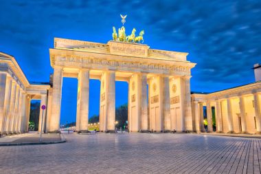 Brandenburger Tor, Berlin, Almanya geceleri