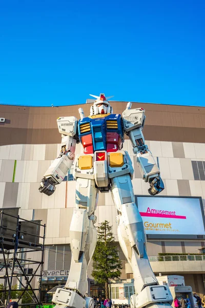 Gundam RX-78-2 il vecchio Gundum a Diver City Tokyo Plaza — Foto Stock