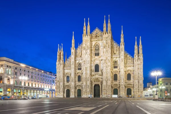 Katedra w Mediolanie lub Duomo Milan w Mediolan, Włochy — Zdjęcie stockowe