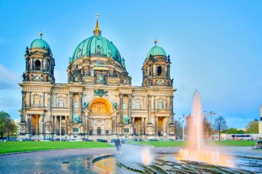 Alacakaranlık Berlin Katedrali veya Berliner Dom Berlin City, Ger