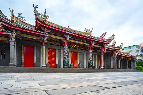 Monumento al Templo Xingtiano en la ciudad de Taipei, Taiwán . —  Fotos de Stock