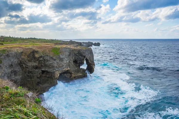 Cabo Manzamo en la isla de Okinawa, Japón — Foto de Stock