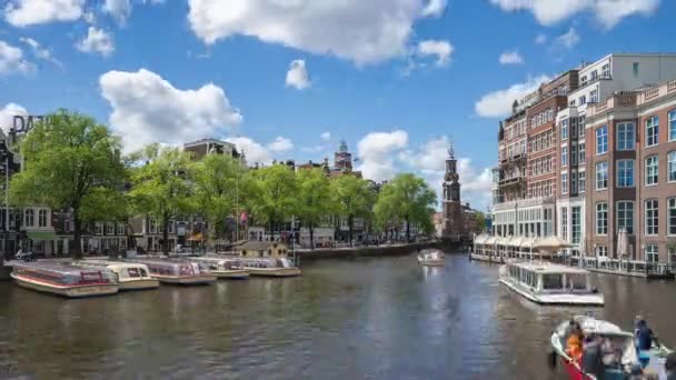 Munttorenin Tower Med Amsterdams Stadssiluett Amsterdam Nederländerna — Stockvideo