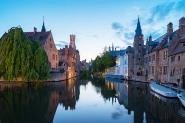 Bruges, Belçika 'da eski bir kasabadır.