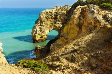 Portekiz, Algarve 'deki Marinha plajı.