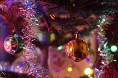 Madalyalı Noel ağacı