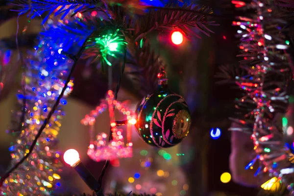 Madalyalı Noel ağacı