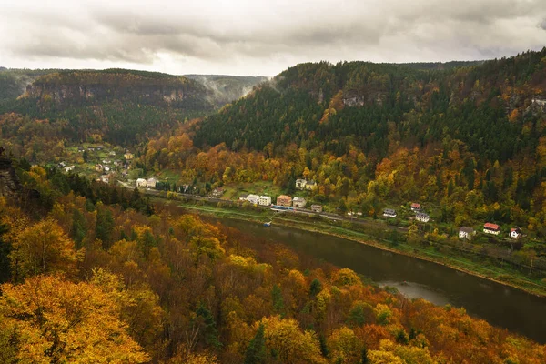 Herfst in de Elbe vallei — Stockfoto