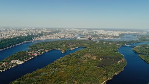 Filmato del drone aereo 4K. Panorama di kiev ad alta quota — Video Stock