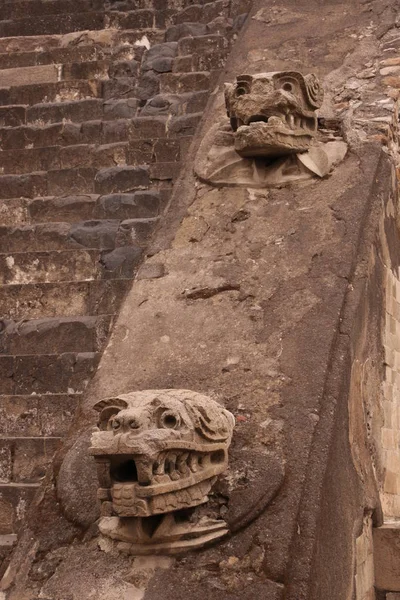 Ацтекской піраміди Теотіуакана — стокове фото