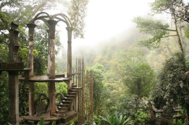 Las Pozas, Xilitla Mexico 'da Edward James' in sürrealist botanik bahçesi.