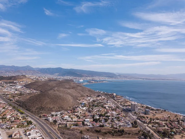 Ensenada 'daki yat limanının havadan görünüşü
