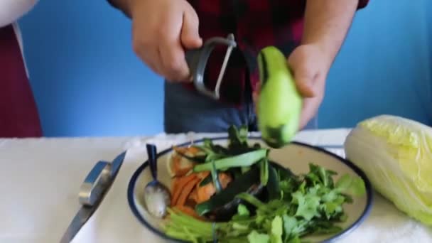Close Chopping Cucumber Mandolin Slicer Handheld Shot — Stock Video