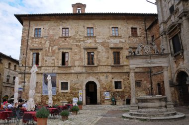  Montepulciano tarihi kasaba Tuscan kırsalında ana meydanında