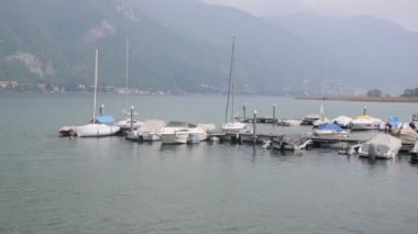 Sensole şehir görünümünü Iseo Gölü'Monteisola Adası