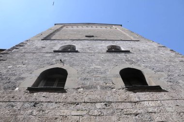 Lovere ieseo göl kenarında kasabasında eski ortaçağ Kulesi