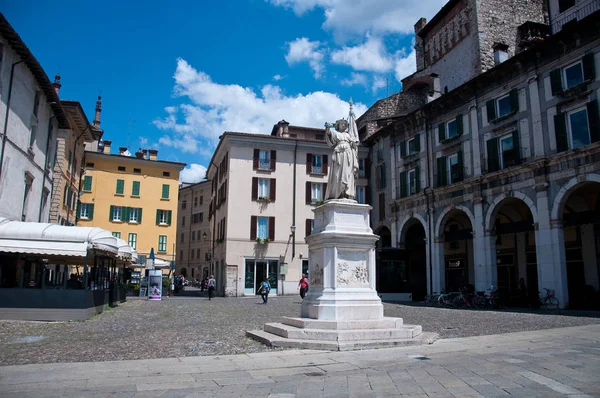 Brescia eski kesiminde duomo, kare