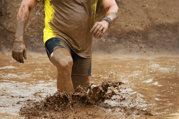 진흙 경주 선수 — 스톡 사진