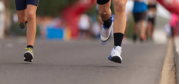 Laufkinder Junge Sportler Laufen Einem Kinderlauf Laufen Auf Der Stadtstraße — Stockfoto