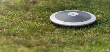 Çimenler üzerindeki tartışmaları çimenler üzerindeki etkisinden sonra kapat