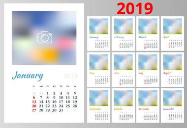 Vektör takvim 2019 yıl için. Vektör tasarım yer için fotoğraf yazdırma şablonu. Dizi 12 takvim sayfası. İleti örneği tasarım
