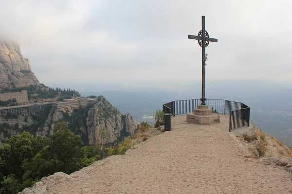 Memorial cross. Montserrat. — Stock Photo, Image