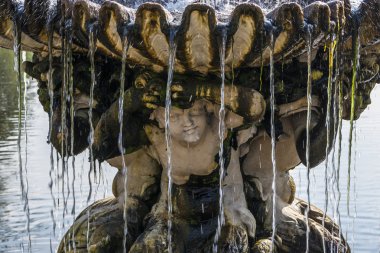 Hyde Park, Londra İngiltere eski bir taş çeşme