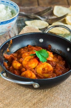 Karides curry ve pirinç