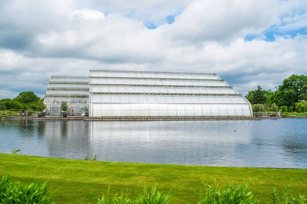 Glasshouse adlı Rhs Wisley, Surrey, İngiltere — Stok fotoğraf