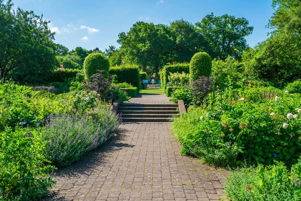 Jardim inglês em Wisley, Surrey, Reino Unido — Fotografia de Stock