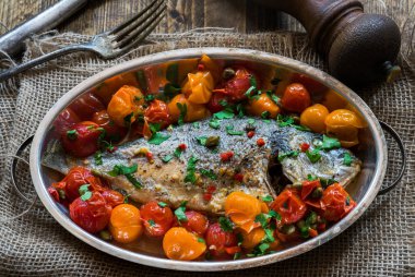 İtalyan usulü çipura deli su - acqua pazza