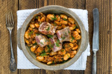 Fasulye ile kurutulmuş kuzu