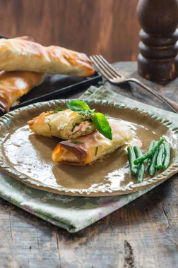 Somon ve fesleğen tereyağı filo parsel