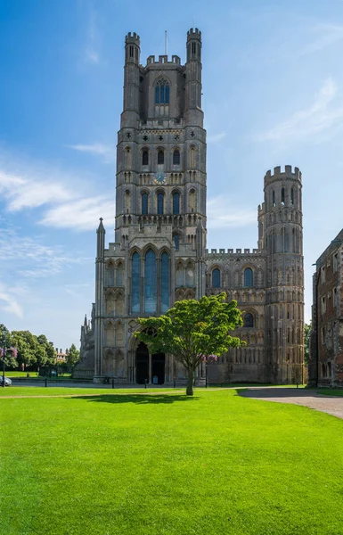 Una catedral en Ely, Cambridgeshire, Reino Unido — Foto de Stock