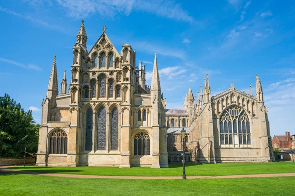 Una catedral en Ely, Cambridgeshire, Reino Unido — Foto de Stock