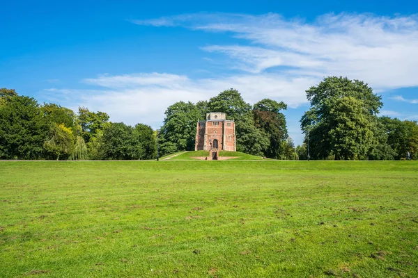 Die rote Bergkapelle bei den Spaziergängen am Königslynn in Norfolk — Stockfoto