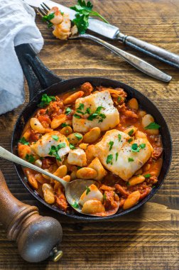 Cod ve chorizo güveç