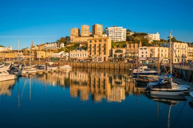 Güney Devon, İngiltere Torquay limanının görünümü