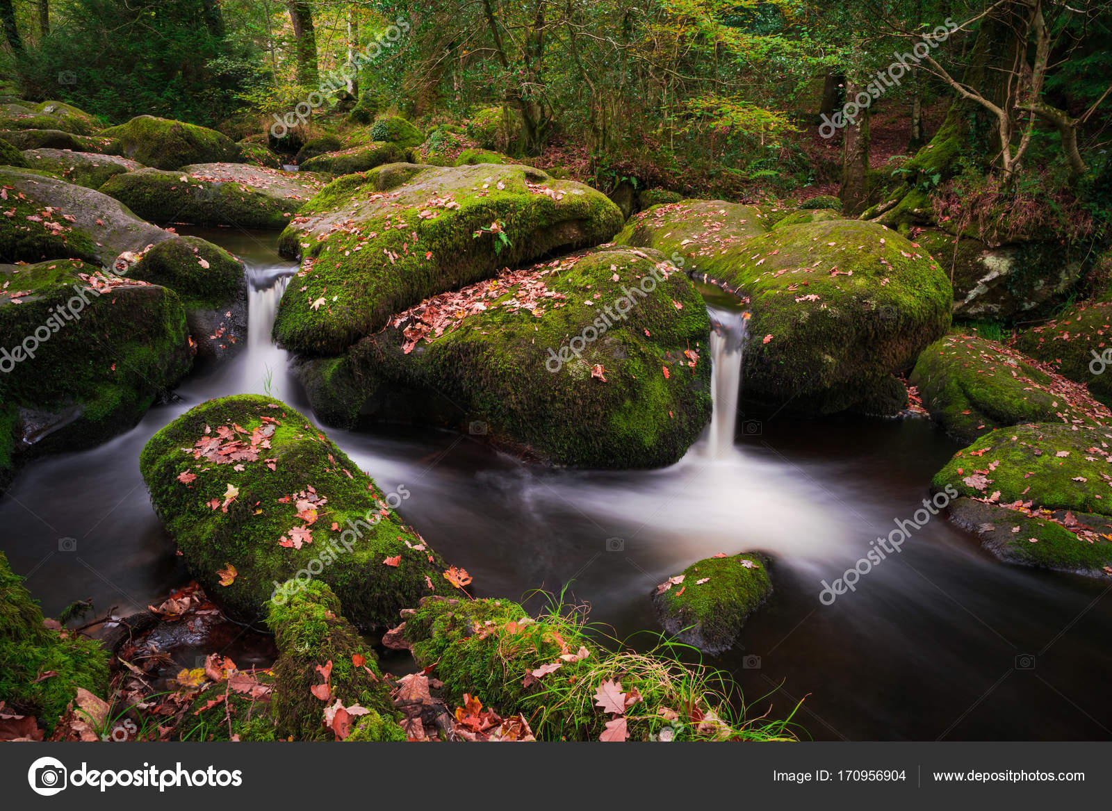 Becky Falls in Dartmoor National Park, Devon, UK — Stock Photo