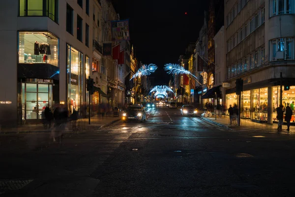 Різдвяні прикраси вулиці на новий Бонд-стріт у Лондоні, Великобританія — стокове фото