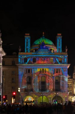 Camille Gross ve Leslie Epsztein'ın Voyage Hotel Cafe Royal üzerinde öngörülen