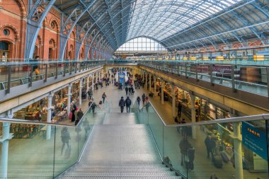 St Pancras Uluslararası Tren İstasyonu, Londra, İngiltere