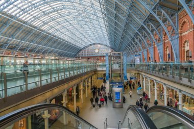 St Pancras Uluslararası Tren İstasyonu, Londra, İngiltere