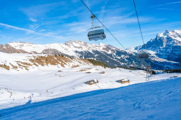 Grindelwald Schweiz Januari 2020 Chairlift Tar Skidåkare Till Toppen Mannlichen — Stockfoto